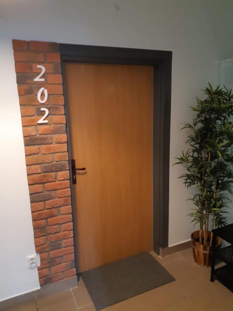 Hostel W5 Poznań Esterno foto