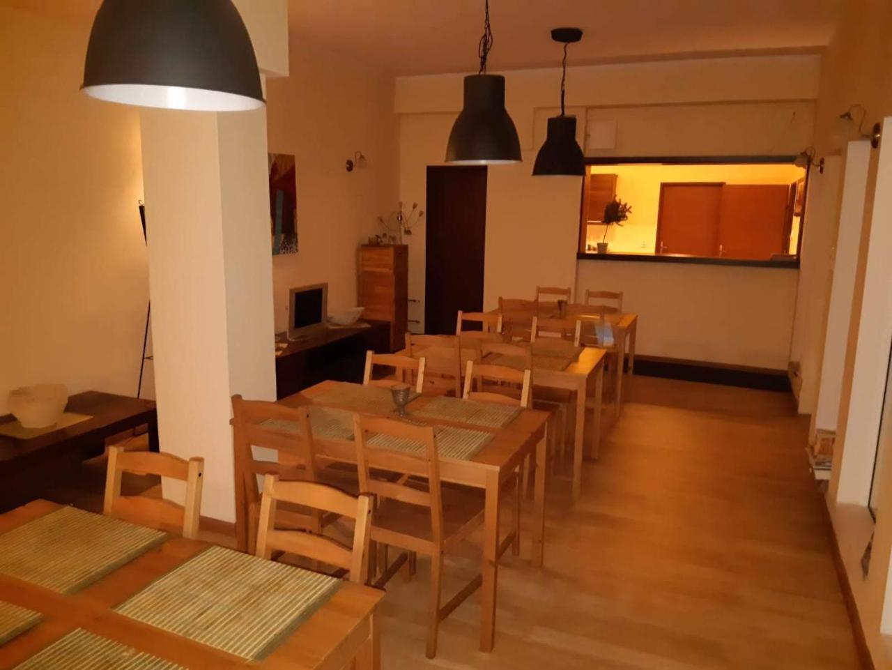 Hostel W5 Poznań Esterno foto