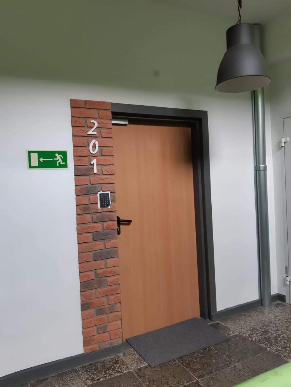 Hostel W5 Poznań Esterno foto
