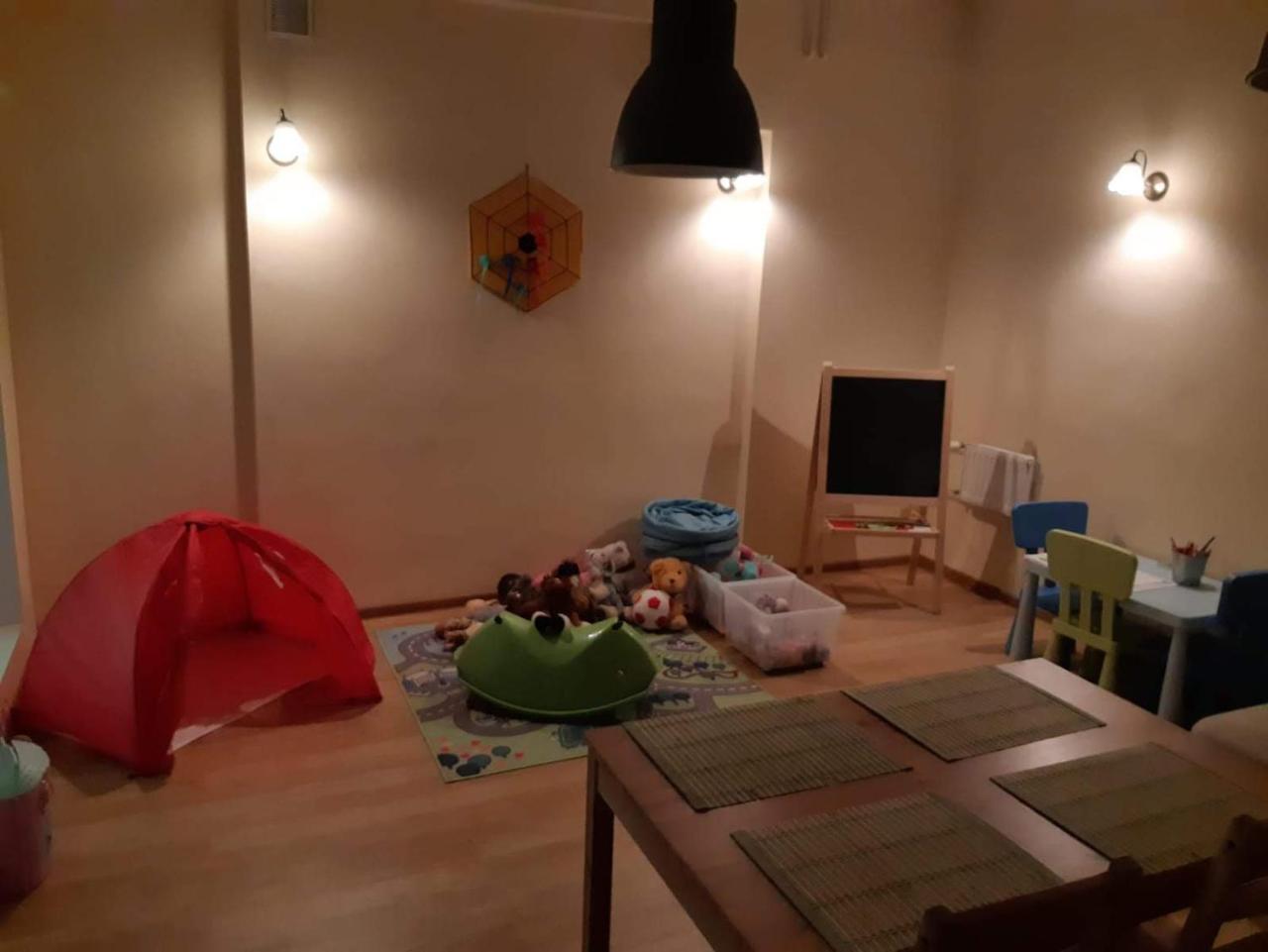 Hostel W5 Poznań Esterno foto