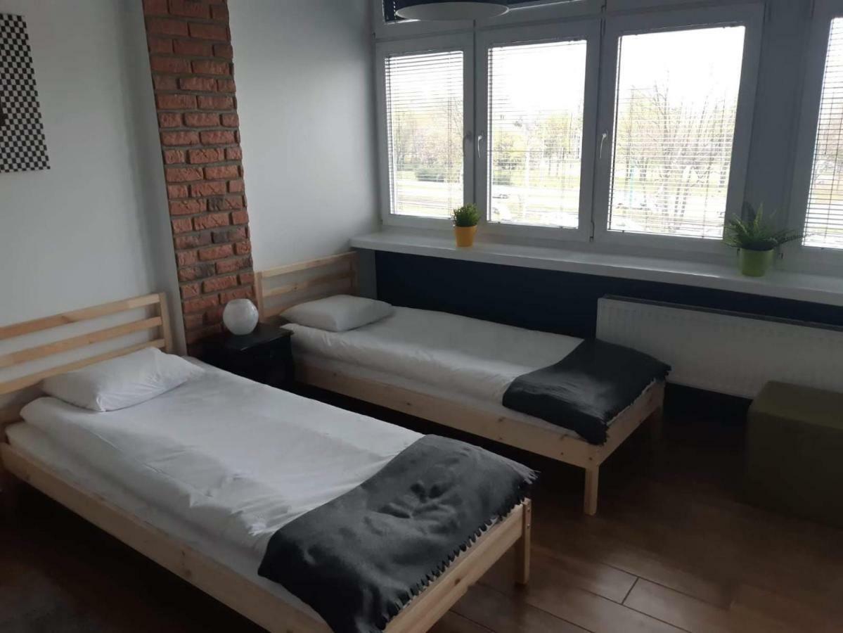 Hostel W5 Poznań Esterno foto