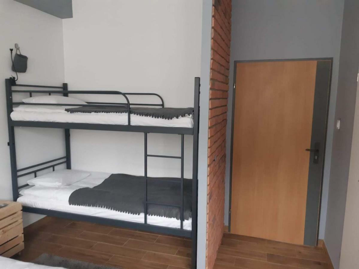 Hostel W5 Poznań Esterno foto